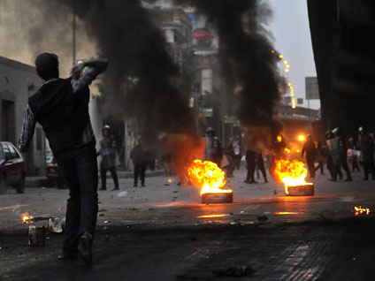 Egypt Protests Continue; Reformist Returns Home